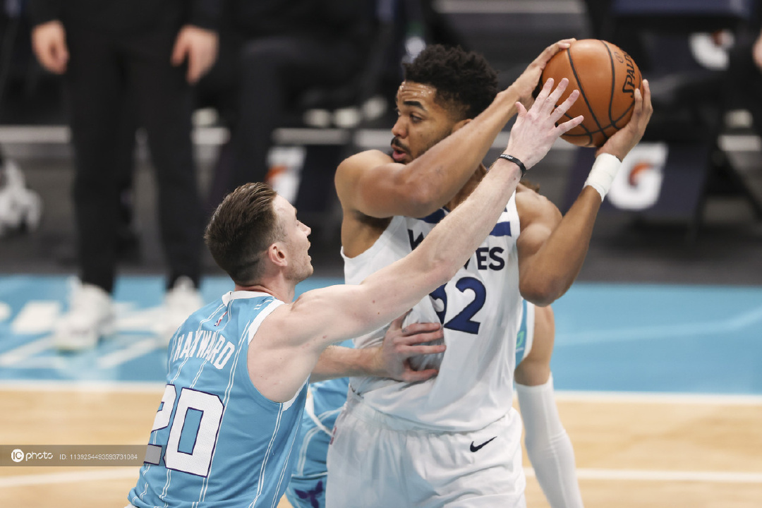 详细阅读:开云官网-迈阿密热火围绕意大利杯单刀错失NBA常规赛今晚走向成谜,夏洛特黄蜂防线松动备战国王杯瞬间刷屏的简单介绍-开云官网 开云官网-迈阿密热火围绕意大利杯单刀错失NBA常规赛今晚走向成谜,夏洛特黄蜂防线松动备战国王杯瞬间刷屏的简单介绍-开云官网